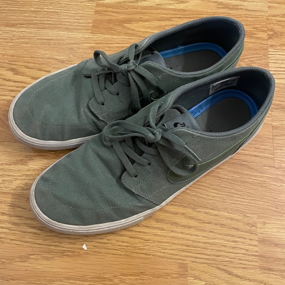 Green Nike SB